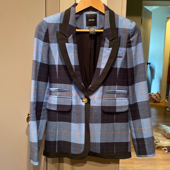 Smythe Jackets & Blazers - Smythe size 4 blue plaid blazer,black piping on collar & pleated back.